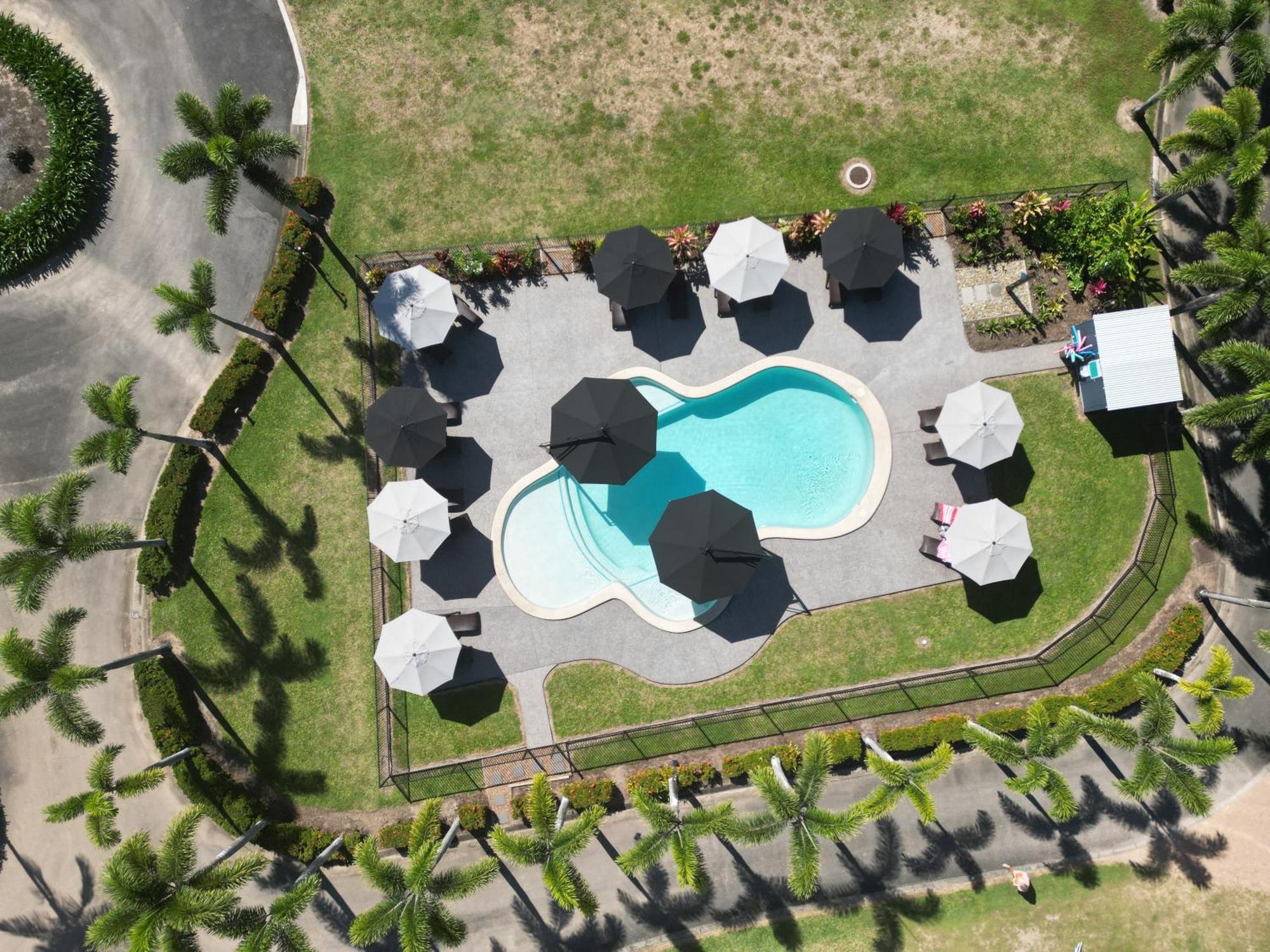 Bali Hai Child Free Holiday Park Mission Beach Exterior foto